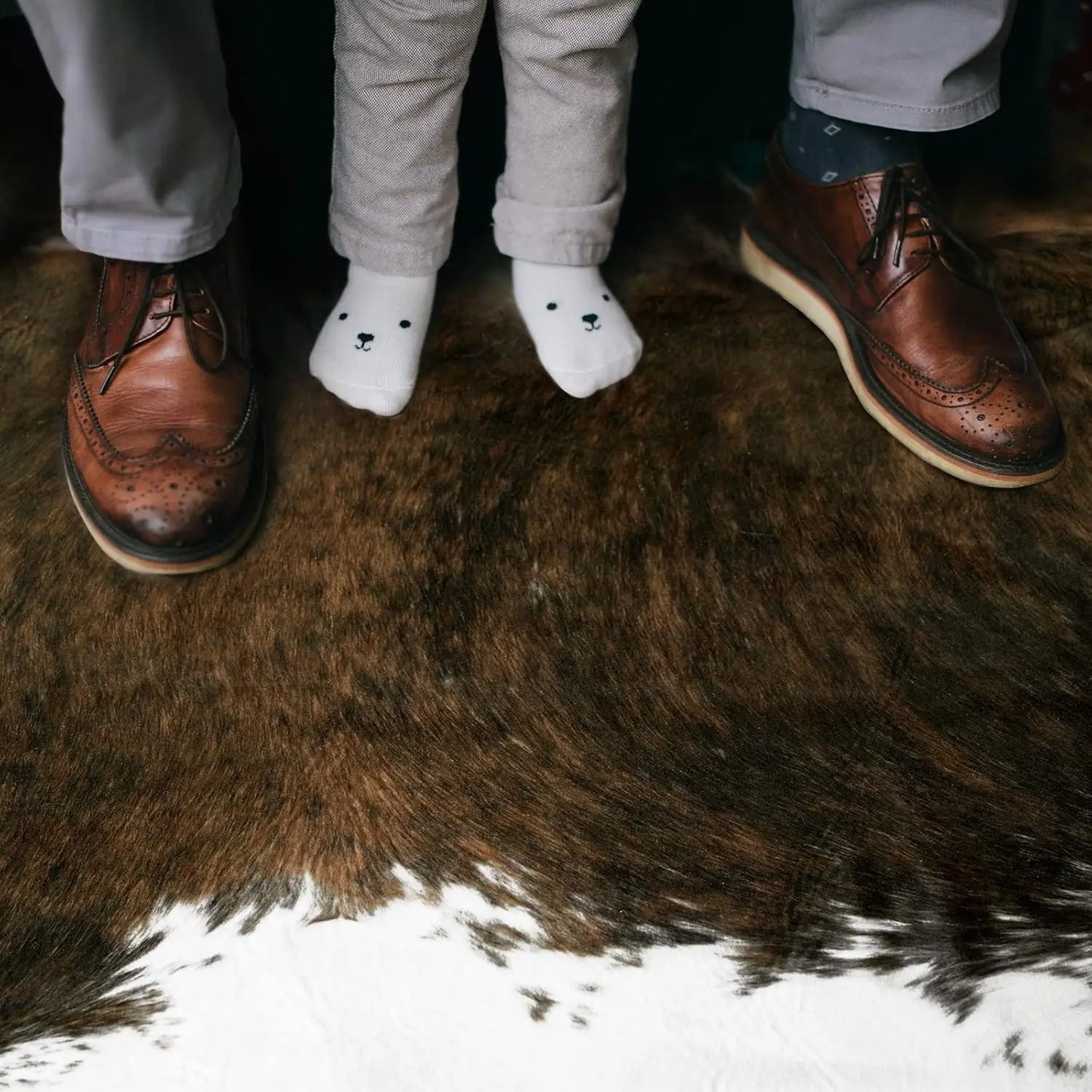 Faux Fur Animal Cow Hide Carpet ,Sturdy and Large Size Cow Print Rugs, Suitable for Bedroom Living Room Western Style