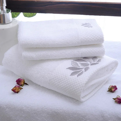 High Quality Cotton Platinum Women/Men Thick Face/ Bathroom Towel Soft Comfortable for Adult Beach Towel